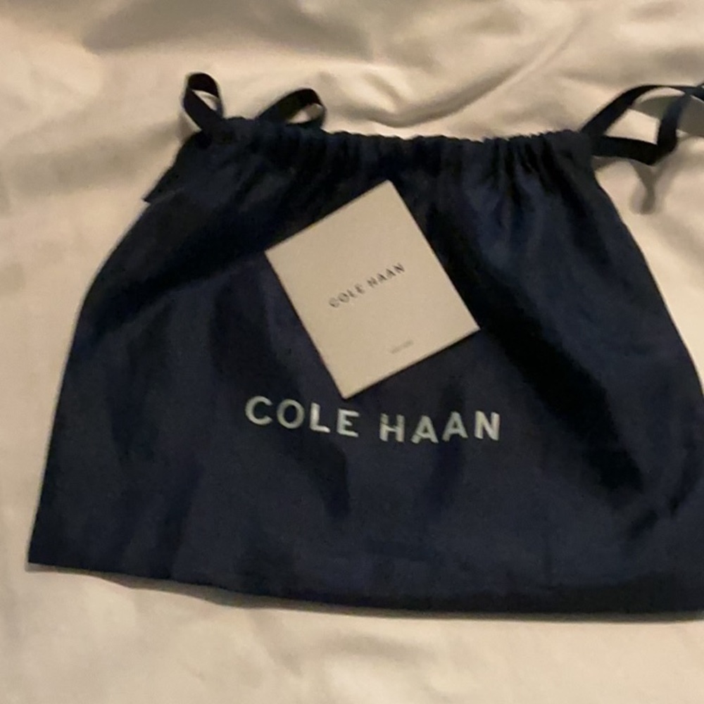 NWT Cole Haan Black Leather Wristlet with Navy Dust Bag - Picture 7 of 8